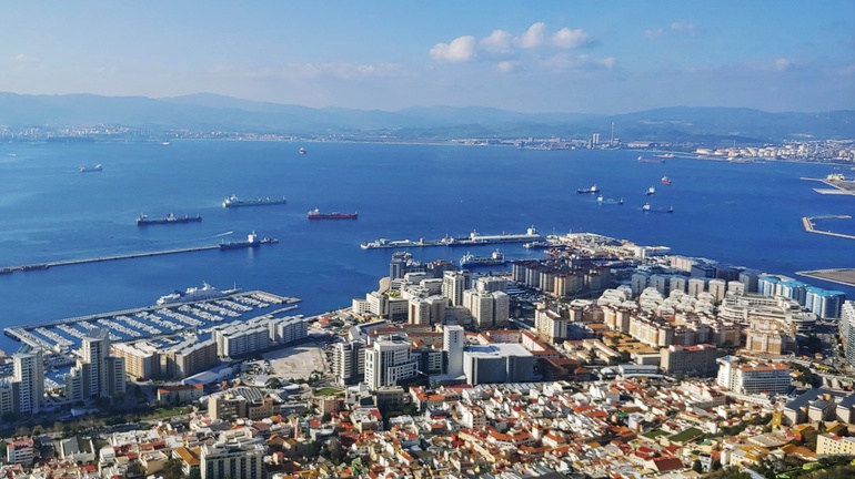 De L Espagne Au Maroc Traversee Du Detroit De Gibraltar Par Bateau Pack A Sandwich