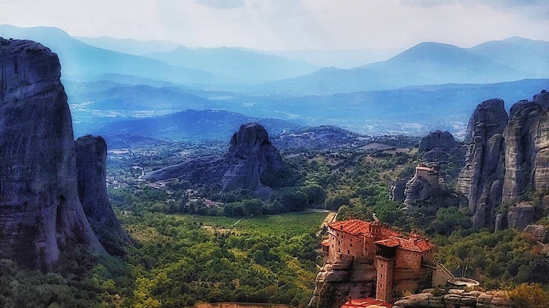 Visit Meteora Greece: Your Guide to a Stunning Historical Trek